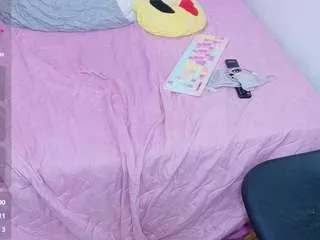 chantal-quinn on CamSoda