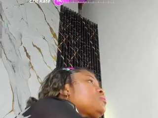 Freechat ebonyyhot on CamSoda