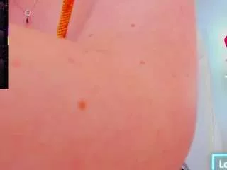 Freechat evelynerosse on CamSoda