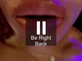 Offline heidicox on CamSoda