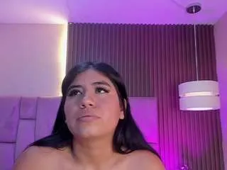 hottieminee — saliva in my face + blowjob [300 tokens remaining]