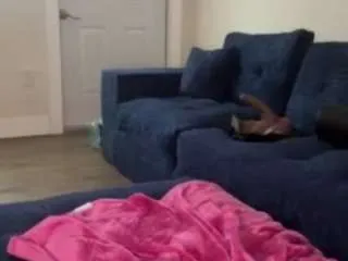 iambaldheadbrittany on CamSoda