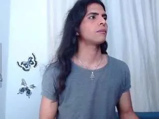 Freechat karen-sofia-19 on CamSoda