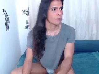 Freechat karen-sofia-19 on CamSoda