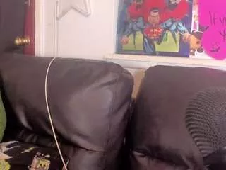 Offline karliekayozz on CamSoda