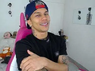 Freechat leonardprice1 on CamSoda