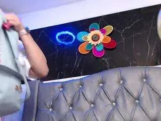 Offline lila-gummy on CamSoda