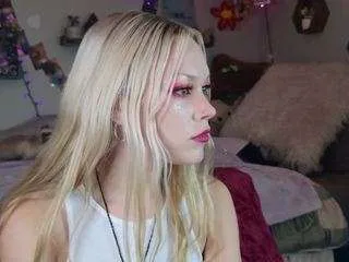 Offline lilfknsquirt on CamSoda