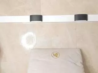 Offline lilian-starfire on CamSoda