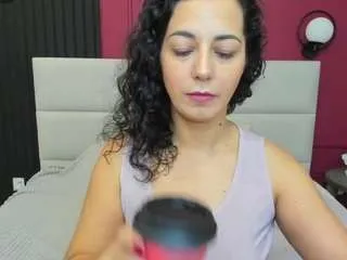 Freechat lindainsatiable on CamSoda