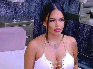 lovetoplay00 from CamSoda is Freechat