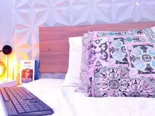 Offline lunaleee on CamSoda