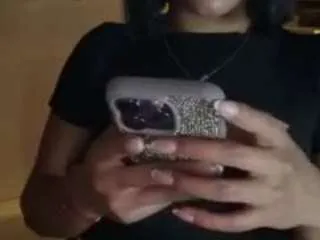 macarenna1 — Shhh LUSH ON. ROOMIES HERE. SQUIRT BATHROOM [666 tokens remaining]