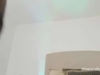 Offline maddy-hot on CamSoda