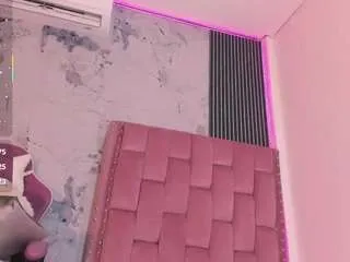 Freechat mia-duarte-1 on CamSoda