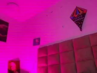 Freechat mia-xs on CamSoda