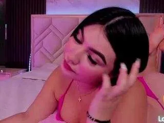 Freechat miaafarrel on CamSoda