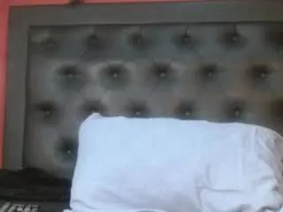 Freechat mollys-charm777 on CamSoda