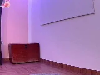 Freechat moon-violet on CamSoda