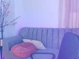 Freechat nicolesteele on CamSoda