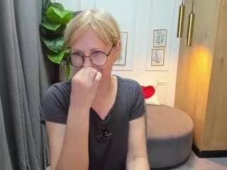 Offline parischerry on CamSoda