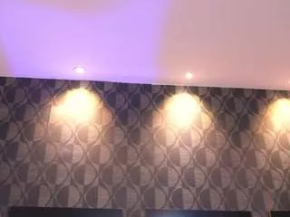 Freechat sharomross on CamSoda