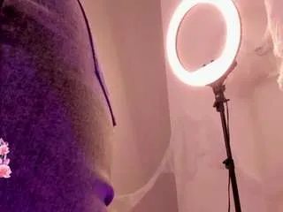 Offline sophiaasensual on CamSoda