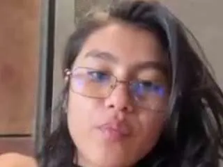 Offline toxyo-x on CamSoda