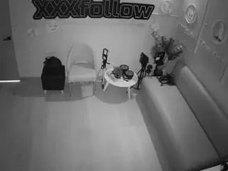 Offline voyeurcam-jb-xfollow on CamSoda