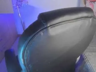 Offline zooee1 on CamSoda