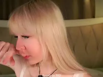 Freechat aameow on Chaturbate