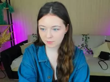 Freechat alluringeyess on Chaturbate