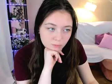 Freechat alluringeyess on Chaturbate