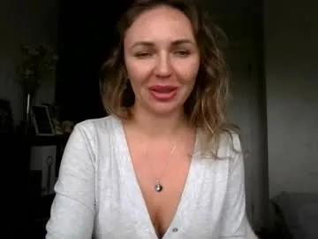 Angelinalove28 from Chaturbate