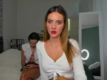 Freechat aria_muv on Chaturbate