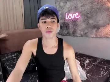 Freechat asiancum_peter on Chaturbate
