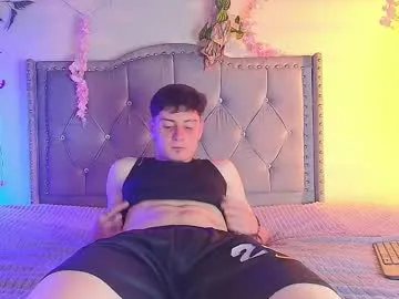 dante_grayy — GOAL: show cum [702 tokens remaining] Welcome to my room! #twink #18 #femboy #teen #new