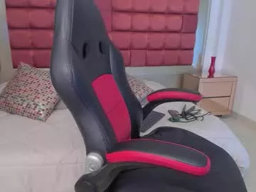 Freechat evaviulet on Chaturbate