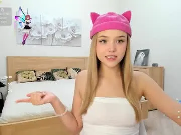 flooora_0 on Chaturbate 