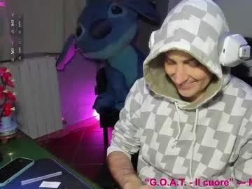 Gil_gamesh90 from Chaturbate