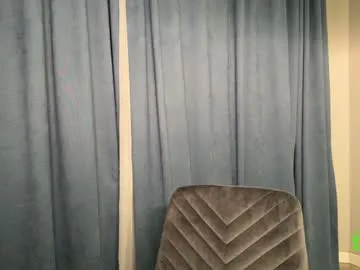 hollyextra on Chaturbate 