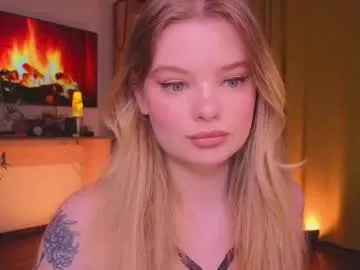 hottie_jane — Boob tease  Top off fav pattern 66 pvt 18tk [133 tokens left] #curvy #dirtytalk #blonde #bigass #braces