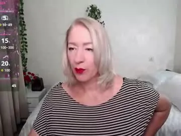 Freechat hunters_woman on Chaturbate