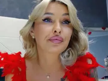 issasmyth on Chaturbate 