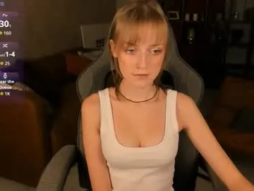 kiramontoyaa — GOAL: Take off your T-shirt! [939 tokens remaining] Welcome to my room! #young #shy #new #18 #petite