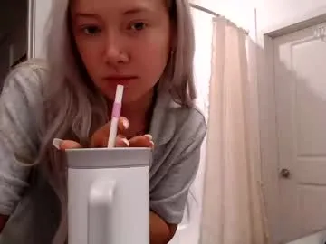 lilyyymonroee on Chaturbate 