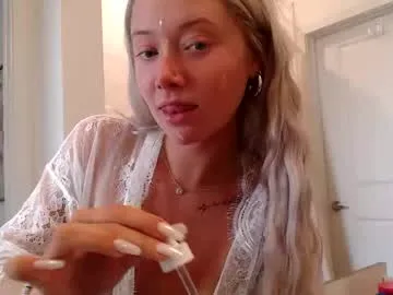 lilyyymonroee on Chaturbate 