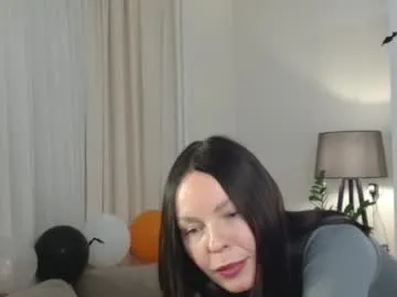 Freechat little_nicole_ on Chaturbate