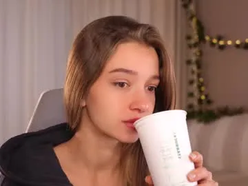 Freechat little_poetry on Chaturbate