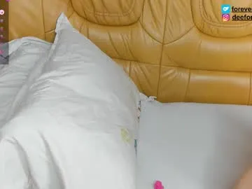 littlepinky77 on Chaturbate 